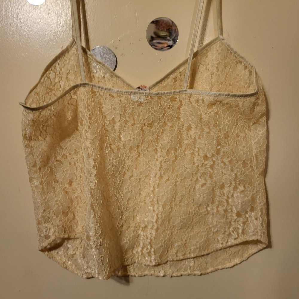 PETRA FASHION LACE TOP - Picture 2 of 2